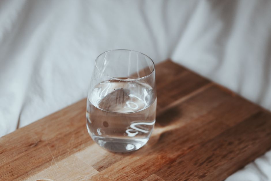 When Is Plain Water Enough and When Do I Need Electrolytes?