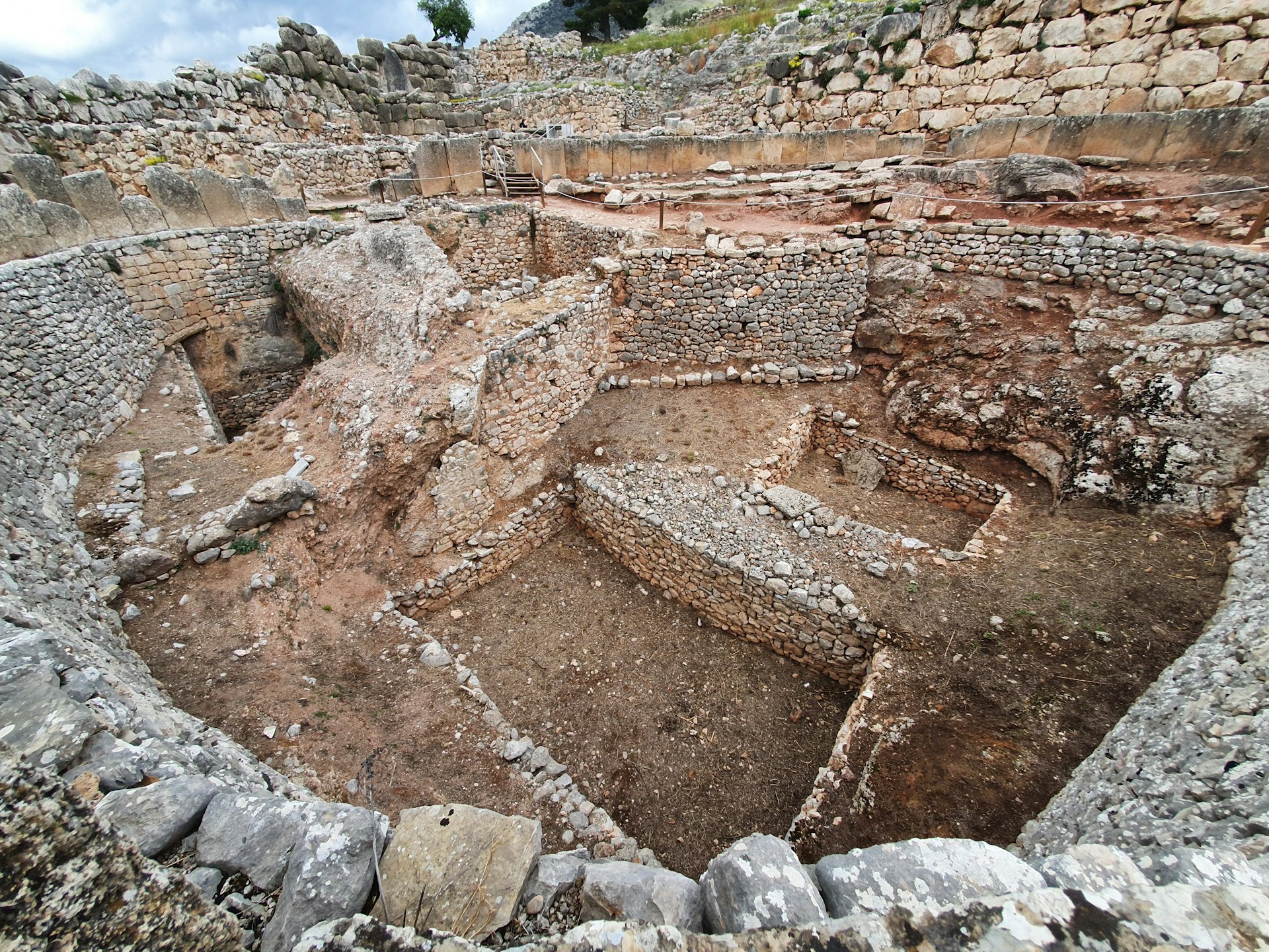 Archaeological Discoveries That Redefined History: Breakthroughs, Insights, and How to Explore Further