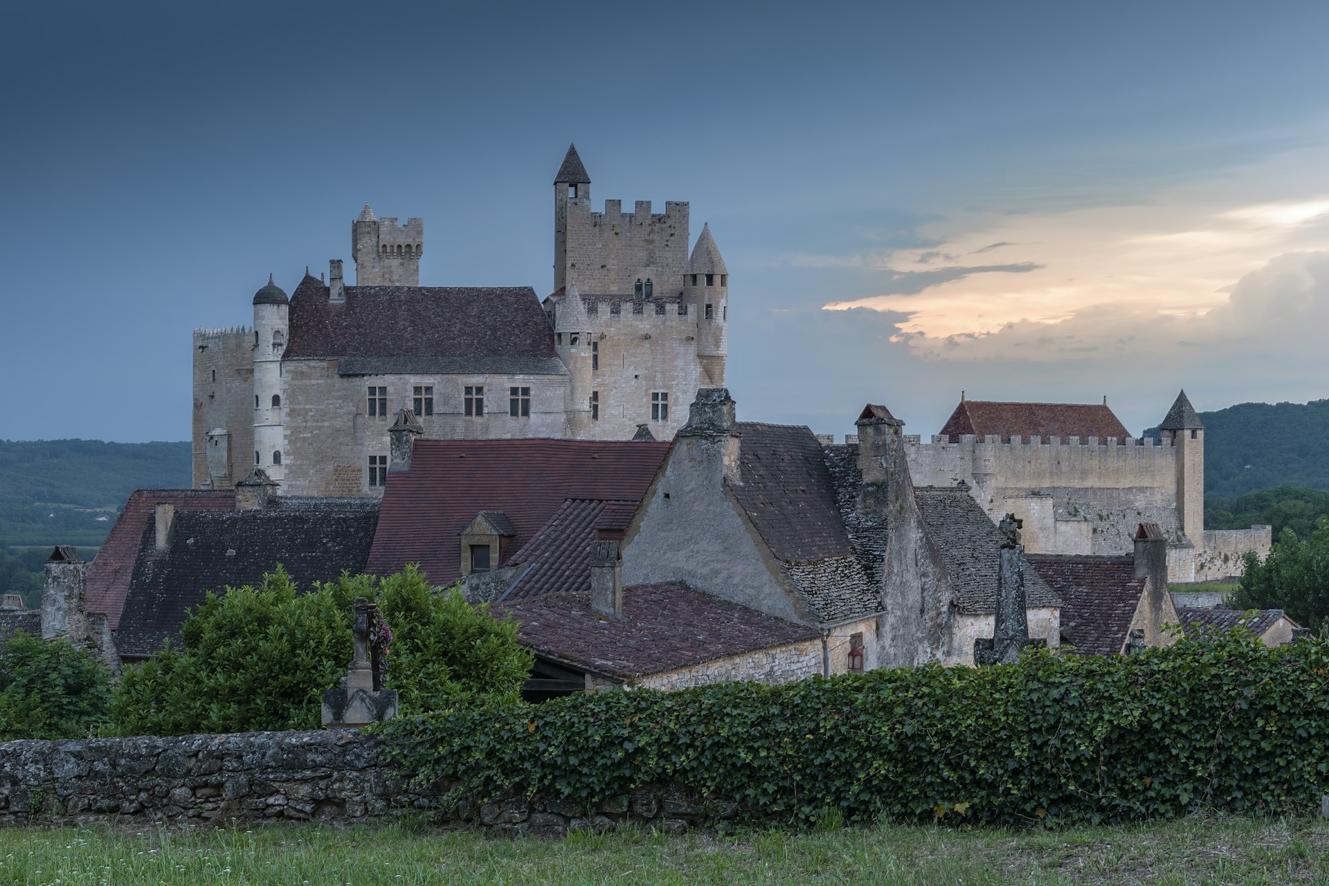 Inside Medieval Life: Daily Routines and Realities from Castle to Village