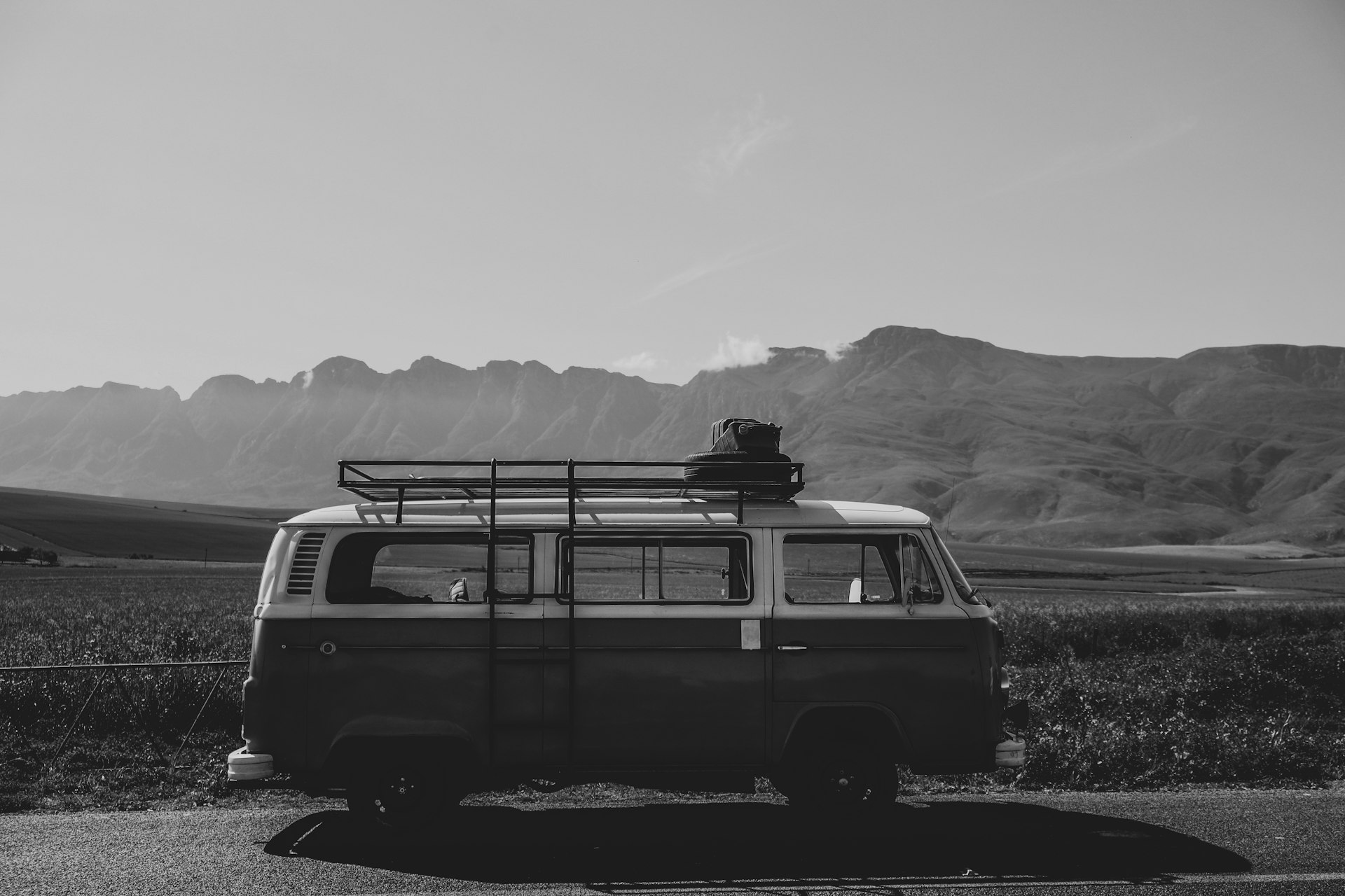 Unlocking the Solo Travel Lifestyle: Inspiration, Guidance, and Real-World Success Stories